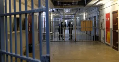Sondage : 81% des Français souhaitent voir les agresseurs de policiers condamnés à des peines de prison automatiques