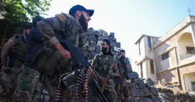 Syrie : plus de 240 morts dans le sud, Israël menace de nouvelles frappes pour protéger les Druzes