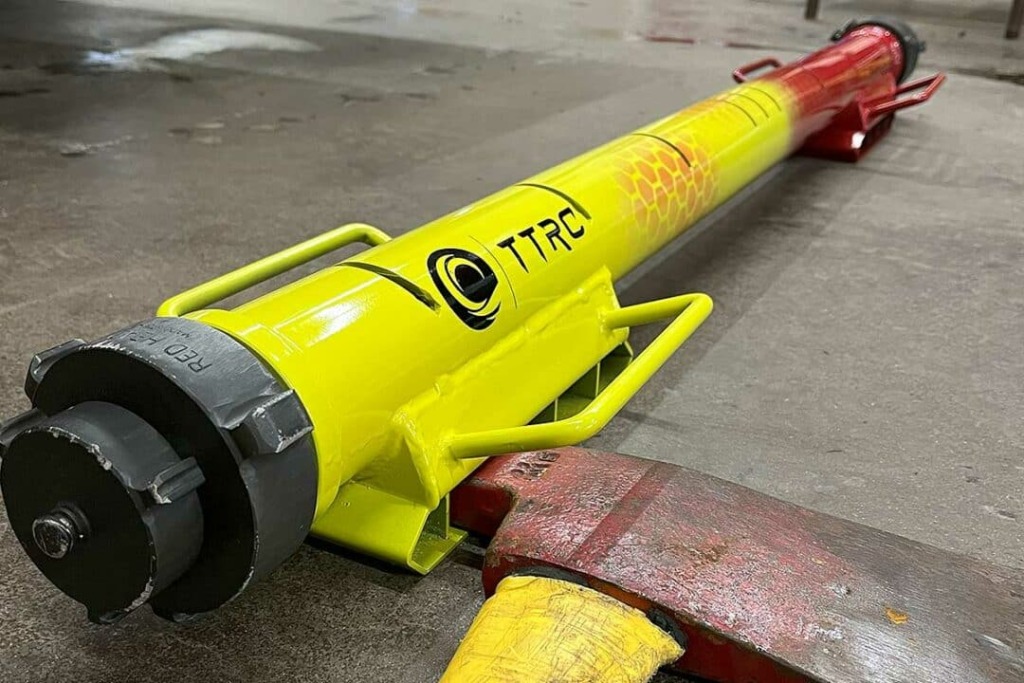TTRC, une lance à incendie pour éteindre les feux de batterie des voitures électriques