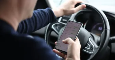 Téléphone au volant : une étude pointe la responsabilité des notifications dans les accidents