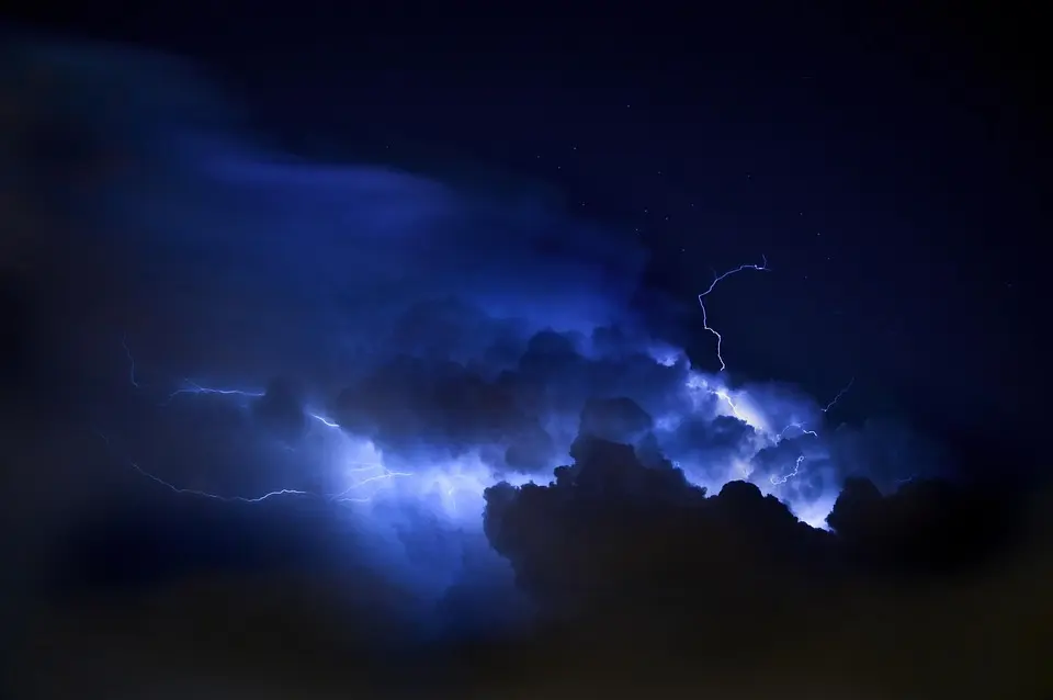 Tendance météo à 4 semaines : vers un temps de saison avant le retour de la chaleur