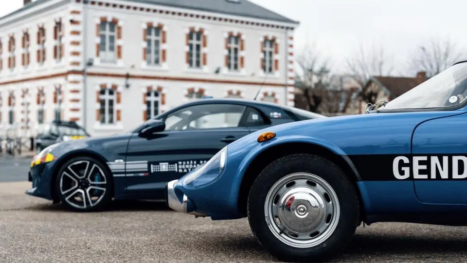 Tour de France 2025 : Alpine A110 1600S «Berlinette», Subaru Impreza WRX… Des véhicules mythiques de la gendarmerie présentés ce dimanche au public