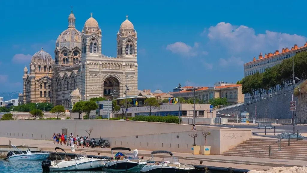 Tramways de Montpellier, Marseille, Rome… CAF booste l’emploi à Bagnères