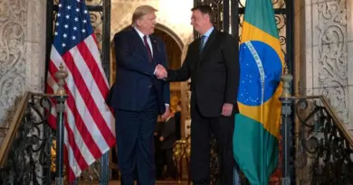 Trump impose au Brésil des droits de douane punitifs pour protester contre le procès Bolsonaro