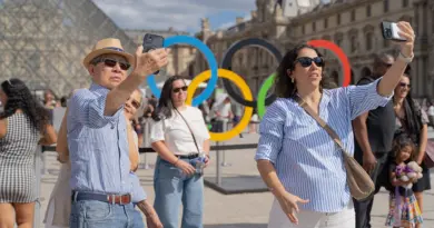 Un an après les JO, comment pérenniser l’attractivité touristique de la France ?
