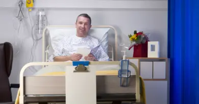 Un chirurgien se filme en train de réaliser sa propre vasectomie, la vidéo dépasse les 4 millions de vues