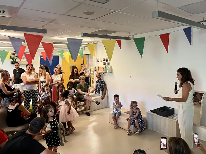 Une fin d’année pleine d’amour à la crèche familiale