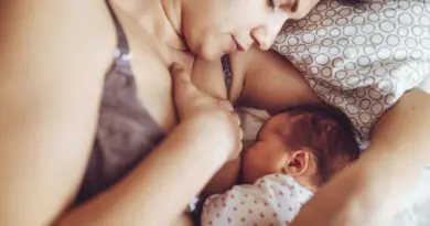 Une maman perd son bébé de 4 mois en s’endormant pendant l’allaitement