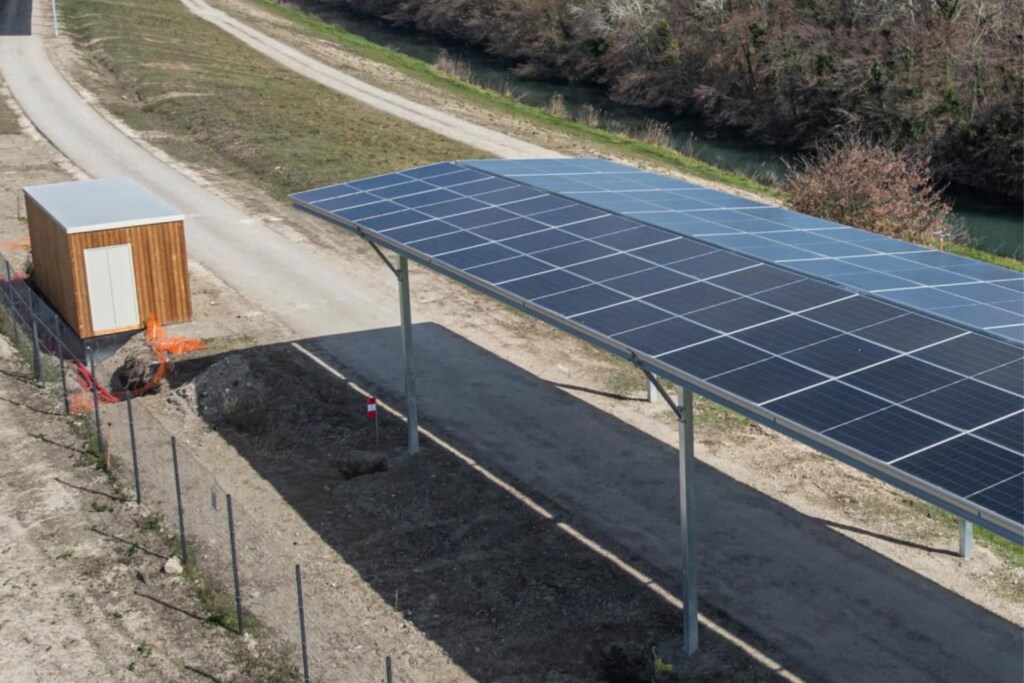 Vaucluse : sous les panneaux solaires, les cyclistes