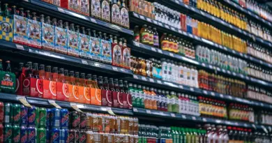 Vie chère : une baisse des prix qui laisse les consommateurs sceptiques