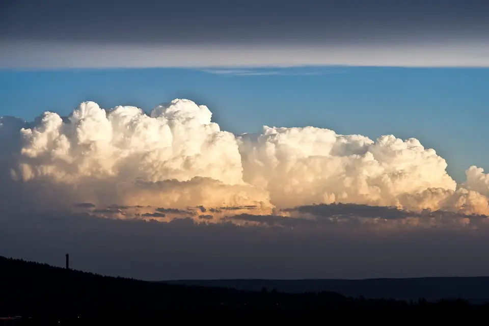 Vigilance orages : Météo-France étend son alerte orange, neuf départements désormais concernés ce samedi