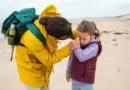 Vous avez du sable dans les yeux : que faire et ne pas faire ? Un expert répond