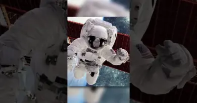What If An Astronaut Passed In Space