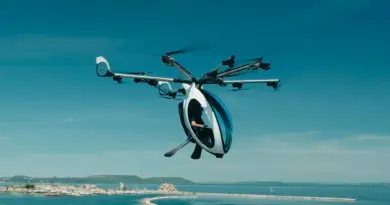 Zapata revient avec un scooter volant… et cette fois, il veut traverser la Manche : départ imminent !