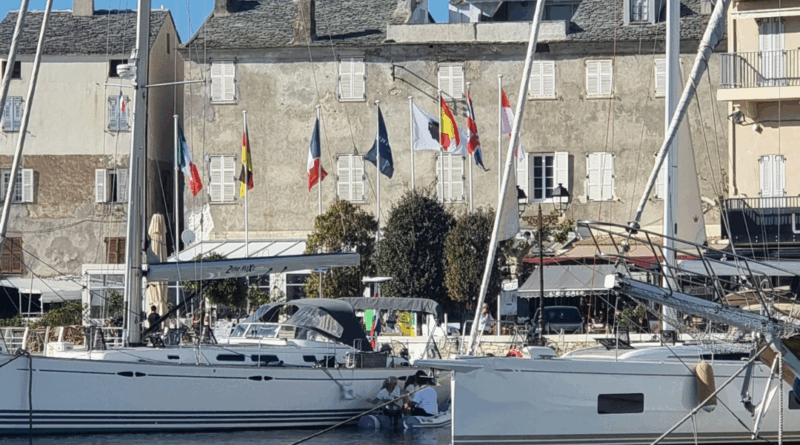 10ème Pavillon Bleu pour le port de Saint-Florent ! - Port de Saint Florent