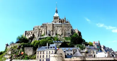 Normandie, Caen, Rouen, Mont-Saint-Michel, cliff, beach, cow, landscape, D-Day