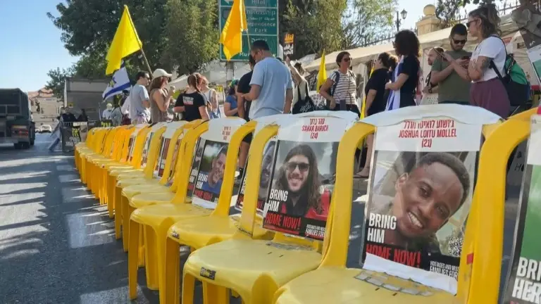 "Ramener tout le monde": manifestations en Israël pour la libération des otages à Gaza