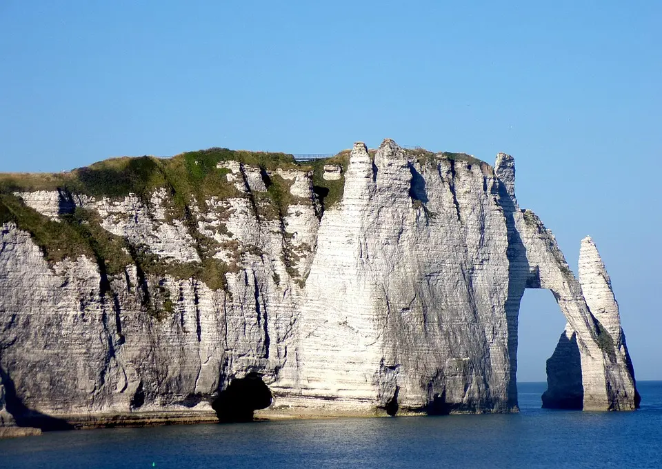 Hauts-de-France, Lille, Amiens, beach, cliffs, cathedral, mining, landscape, village