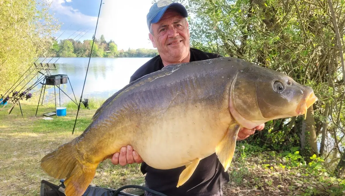 27 kilos, 72 heures sans une touche, 60 cannes... Voici la vie de Jean-Luc, carpiste orléanais passionné - ici