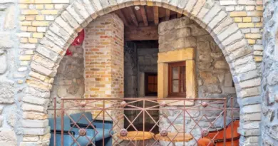 Le village de Montagny promet une expérience quelques peu hors du commun. © Auvergne-Rhône-Alpes Tourisme