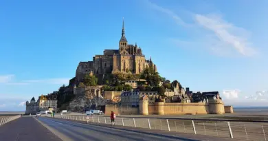 Normandie, Caen, Rouen, Mont-Saint-Michel, cliff, beach, cow, landscape, D-Day