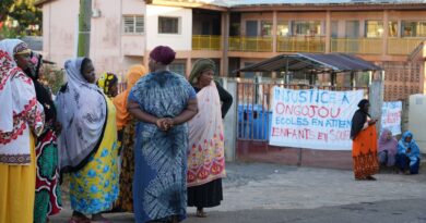 À Mayotte, une rentrée scolaire les pieds dans les gravats