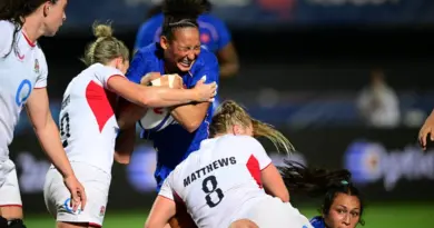 À deux semaines de la Coupe du monde, l'équipe de France surclassée par l'Angleterre et battue pour un 16e Crunch consécutif