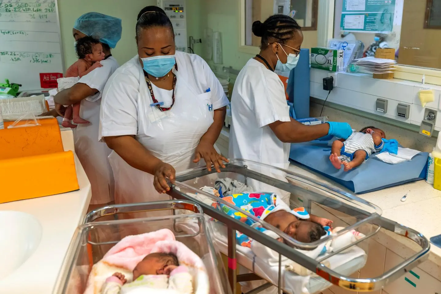 A l’hôpital de Mayotte, les sages-femmes dénoncent « l’enfer » de leur quotidien