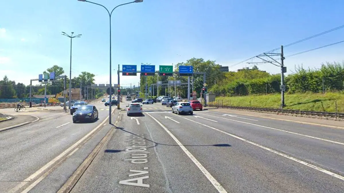 Accident grave à Lausanne : un motard dans un état critique après une collision