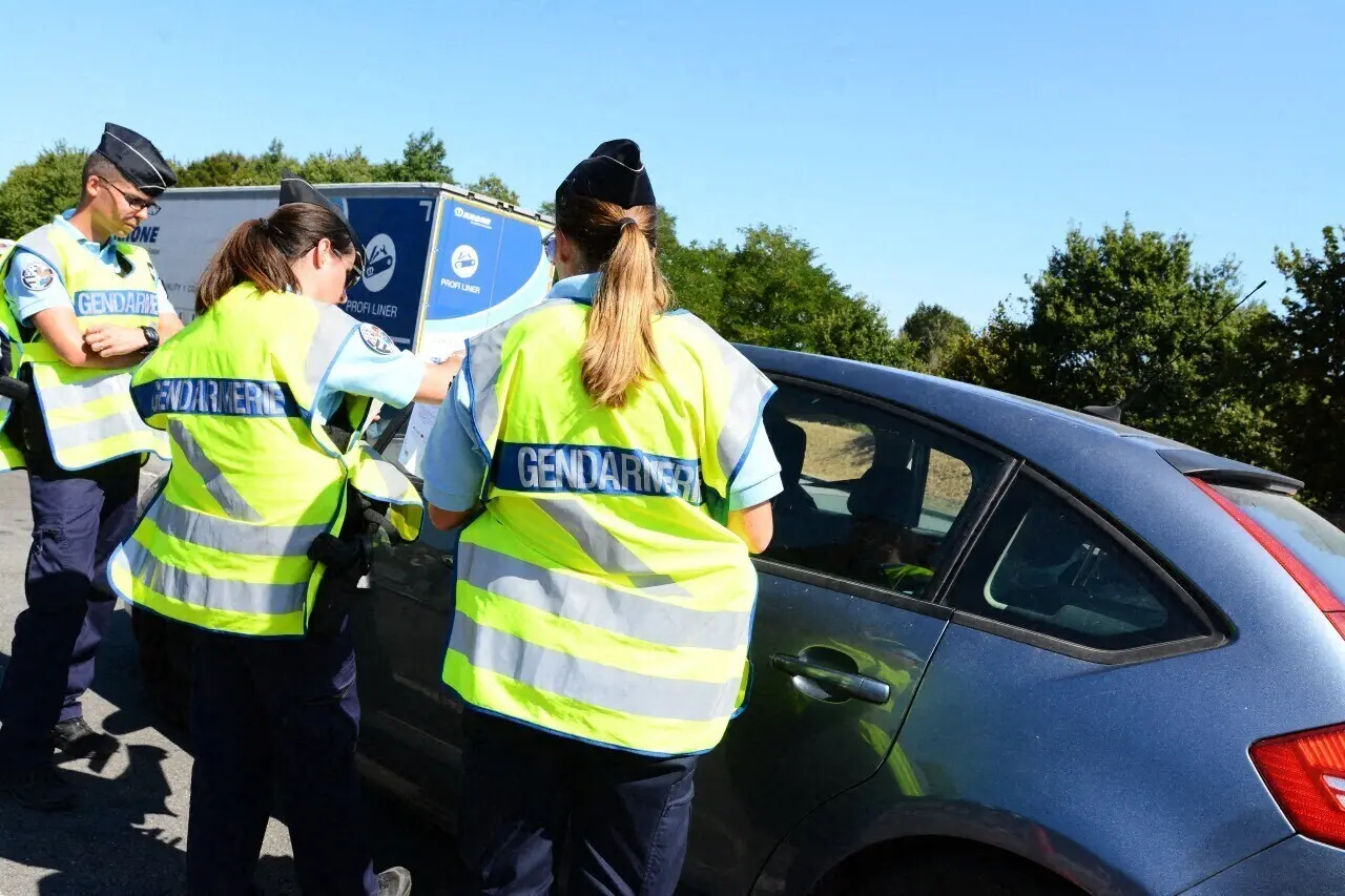 Aisne. Il fume du cannabis et prend la route avec la voiture de sa mère sans avoir le permis
