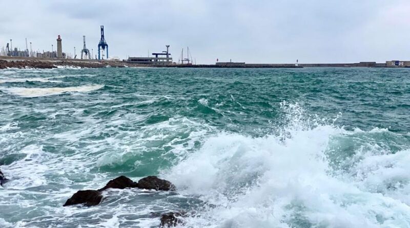 Alerte aux vagues dangereuses : la baignade interdite sur le littoral à Sète et Frontignan