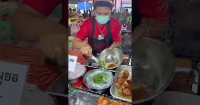 Amazing Grilled Pork Cutting Skills for Salad - Thai street food