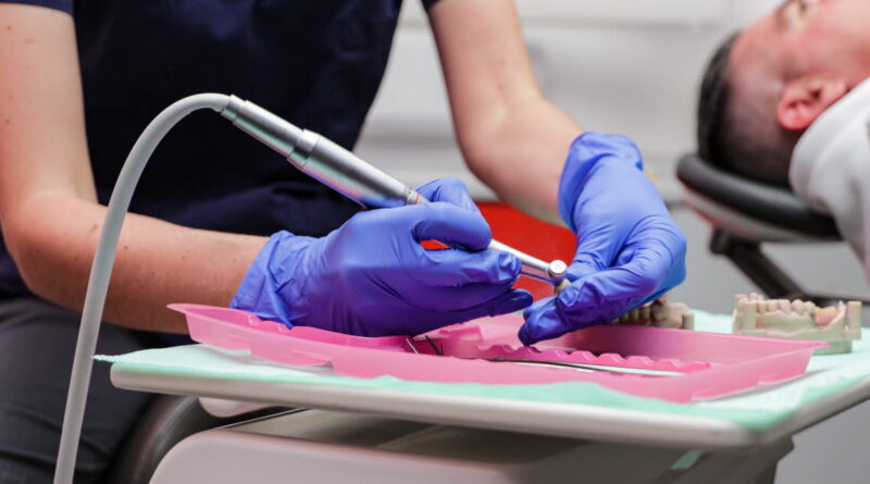 Appel à témoignages. Avez-vous déjà eu recours à des soins dentaires ou esthétiques à l’étranger ?