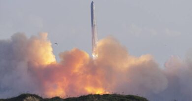 Après une série d'explosions, la mégafusée Starship signe un retour réussi - Le Temps