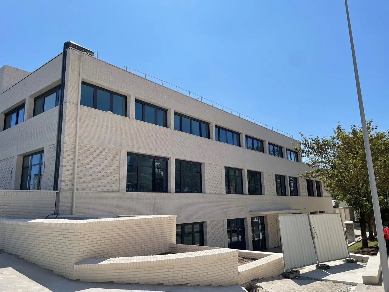 Arcueil se dote d'une mairie flambant neuve, que va devenir l'ancien hôtel de ville ?