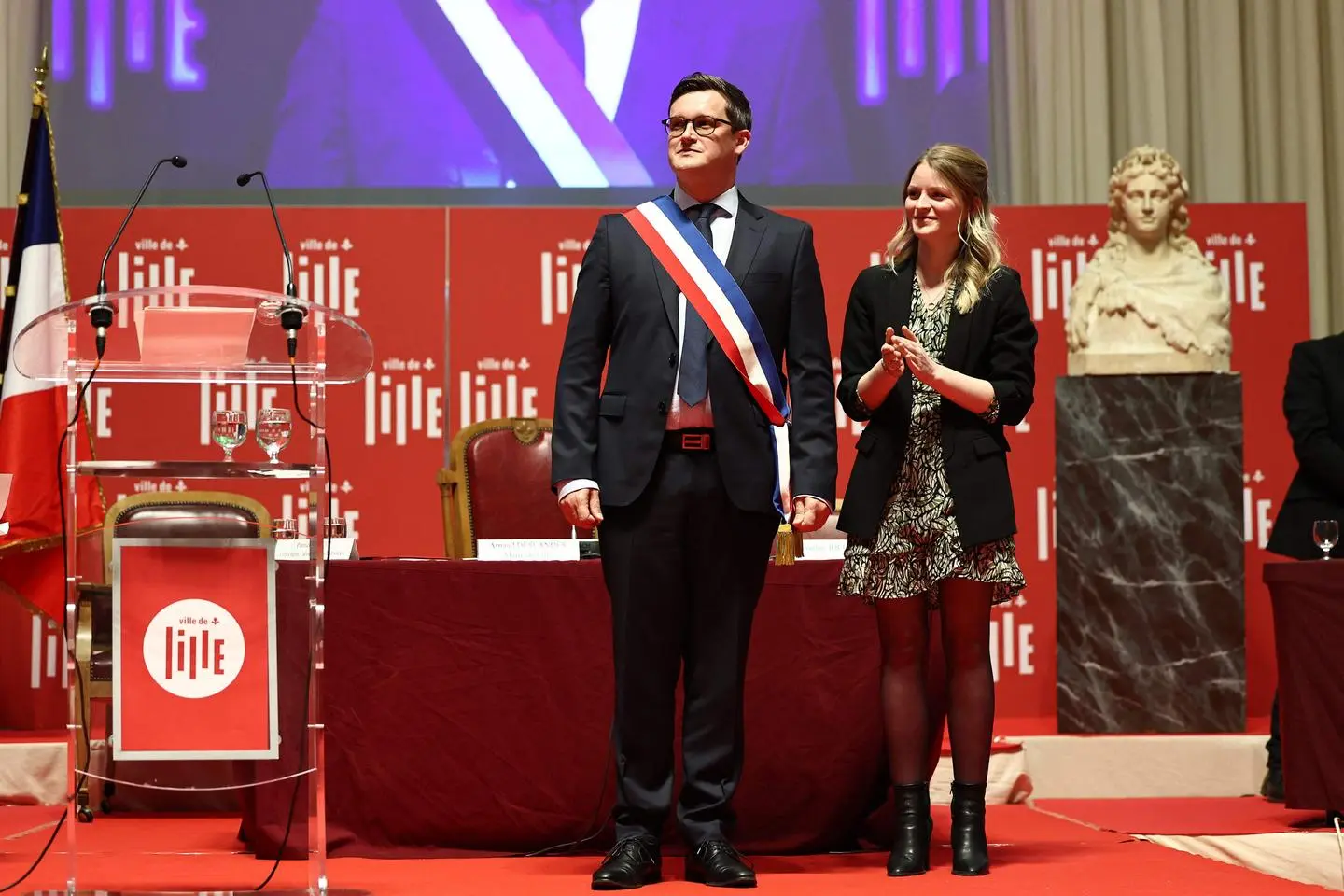 Arnaud Deslandes, élu maire de Lille, succède à Martine Aubry