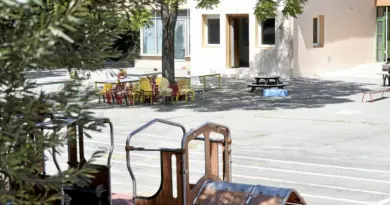 Atsem accusée de viols et d'agressions sexuelles sur des enfants de maternelle : "On se sent complètement abandonnés", les parents d'élèves en colère avant la rentrée