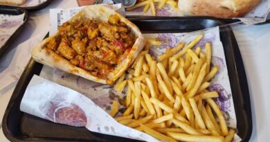 Au 129, kebab de Saint-Denis star des réseaux sociaux : «Ici, il y en a pour tout le monde»
