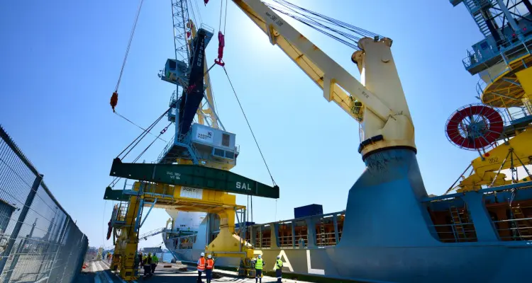 Au Havre, deux nouvelles grues sur rails pour l’activité croisière - Normandinamik