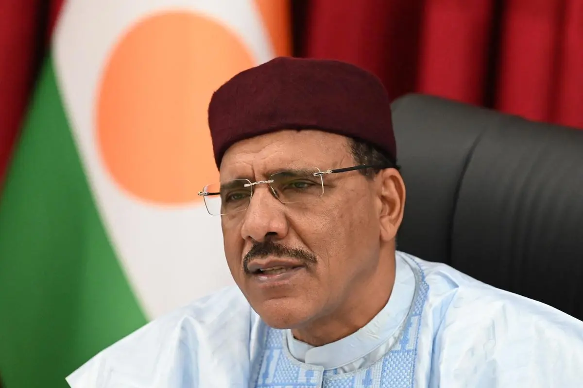 Au Niger, Mohamed Bazoum, président déchu et « bouclier humain » de la junte : quatre questions sur sa détention depuis deux ans