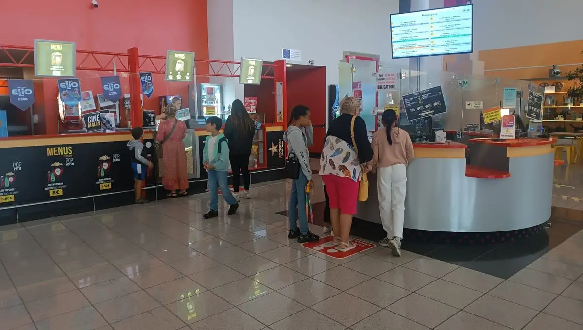 "Avant, on ne voyait pas un millimètre de carrelage" : le cinéma d'Audincourt touché par la crise de la fréquentation - ici