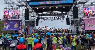 Avec le Secours Populaire, la journée inoubliable de plus de 1000 enfants bourguignons à Paris - ici