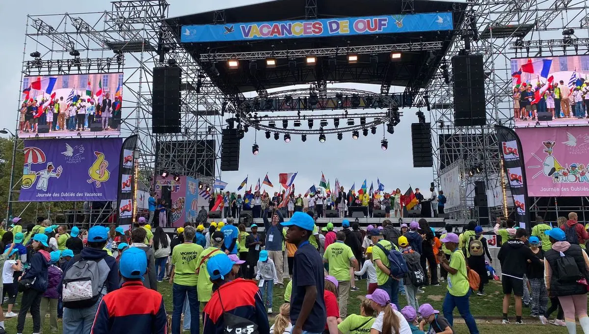 Avec le Secours Populaire, la journée inoubliable de plus de 1000 enfants bourguignons à Paris - ici