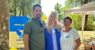 Azay-le-Rideau : un pique-nique pour célébrer la fête nationale ukrainienne avec les familles réfugiées en Touraine - ici