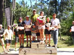 Aire d'arrivée : podium mixte de la boucle 32K