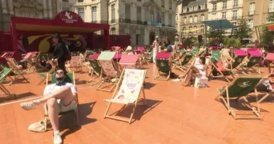 "Ça fait un bien fou". Rennes réinvente la sieste dans l'espace public, en musique