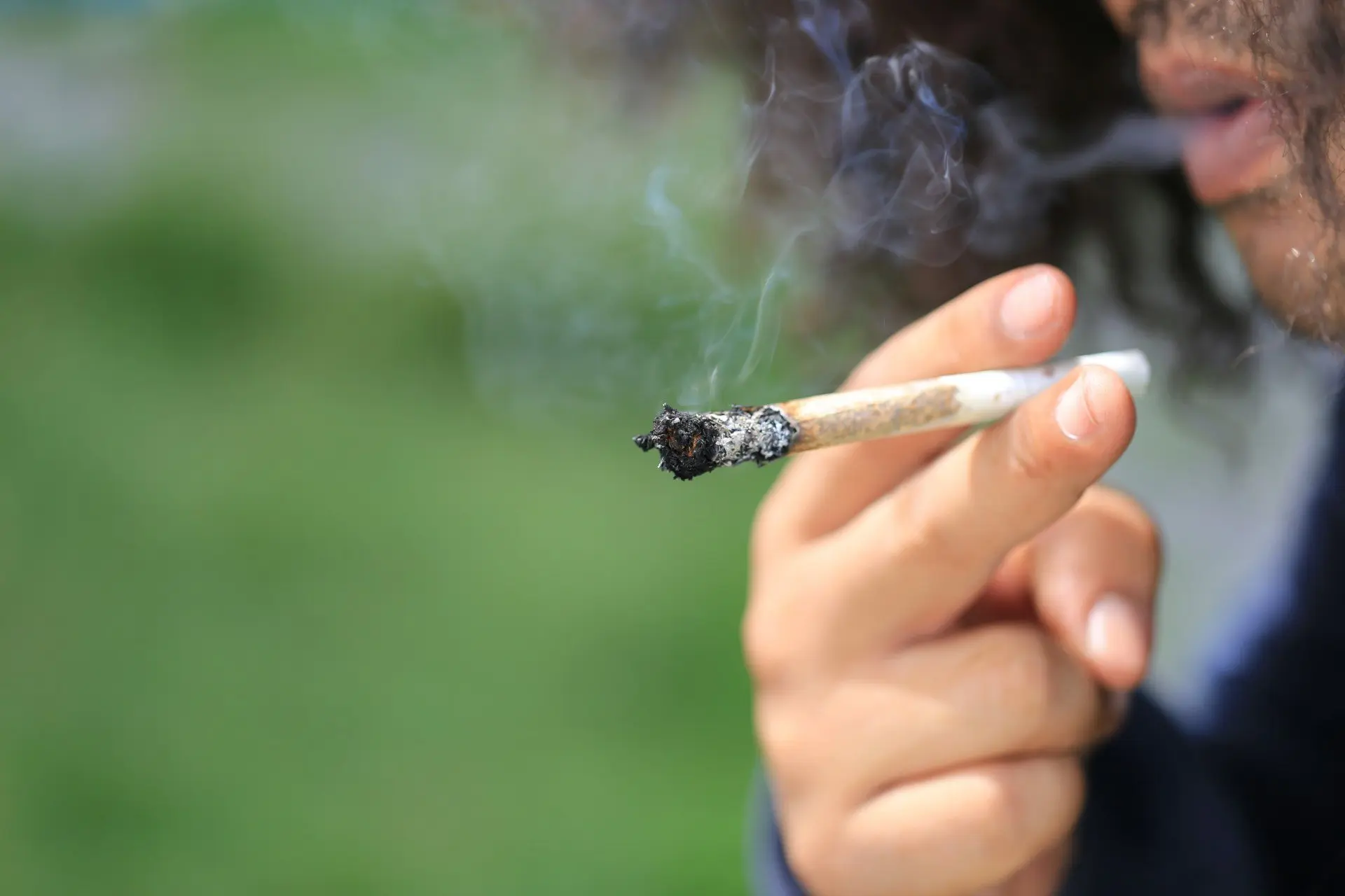 Cancer de la bouche : l’addiction au cannabis multiplie le risque par trois