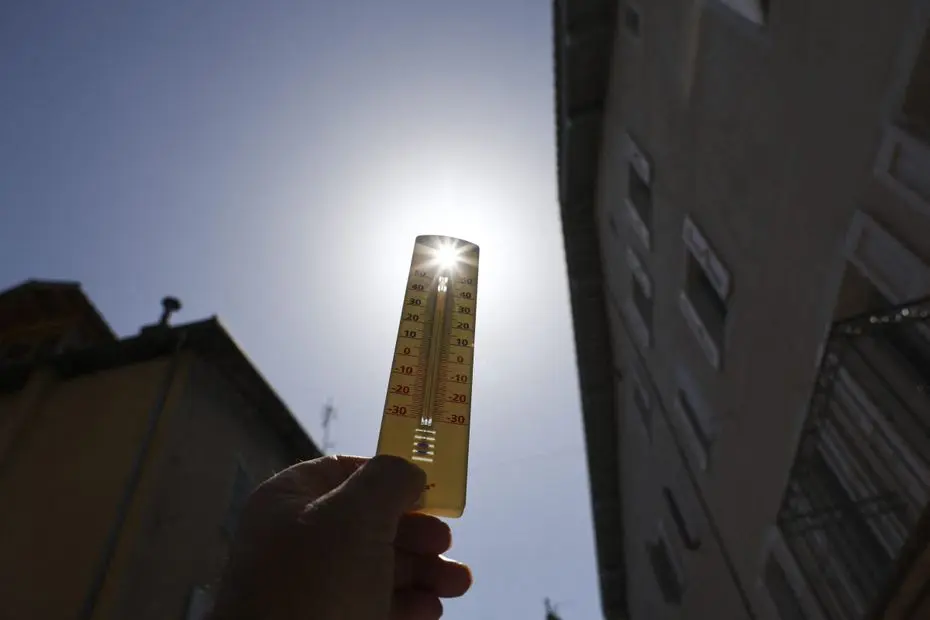 Canicule : "des pointes à 36/38°C" attendues en Centre Val-de-Loire, 41 départements en vigilance orange