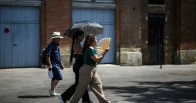 Canicule: la France étouffe, 14 départements en alerte maximale