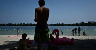 Canicule: le Sud-Ouest voit rouge et le reste du pays suffoque